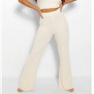 Cozy teddy flare pants Ivory, size small